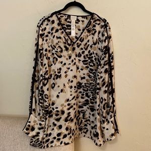 Chico’s animal print blouse size 2 EUC